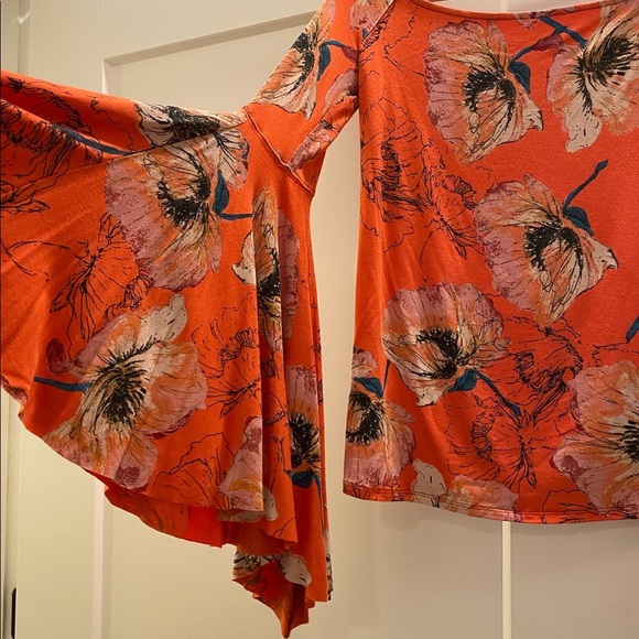 FREE PEOPLE OFF THE SHOULDER TOP - Picture 2 of 3